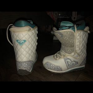 Womens snowboarding boots